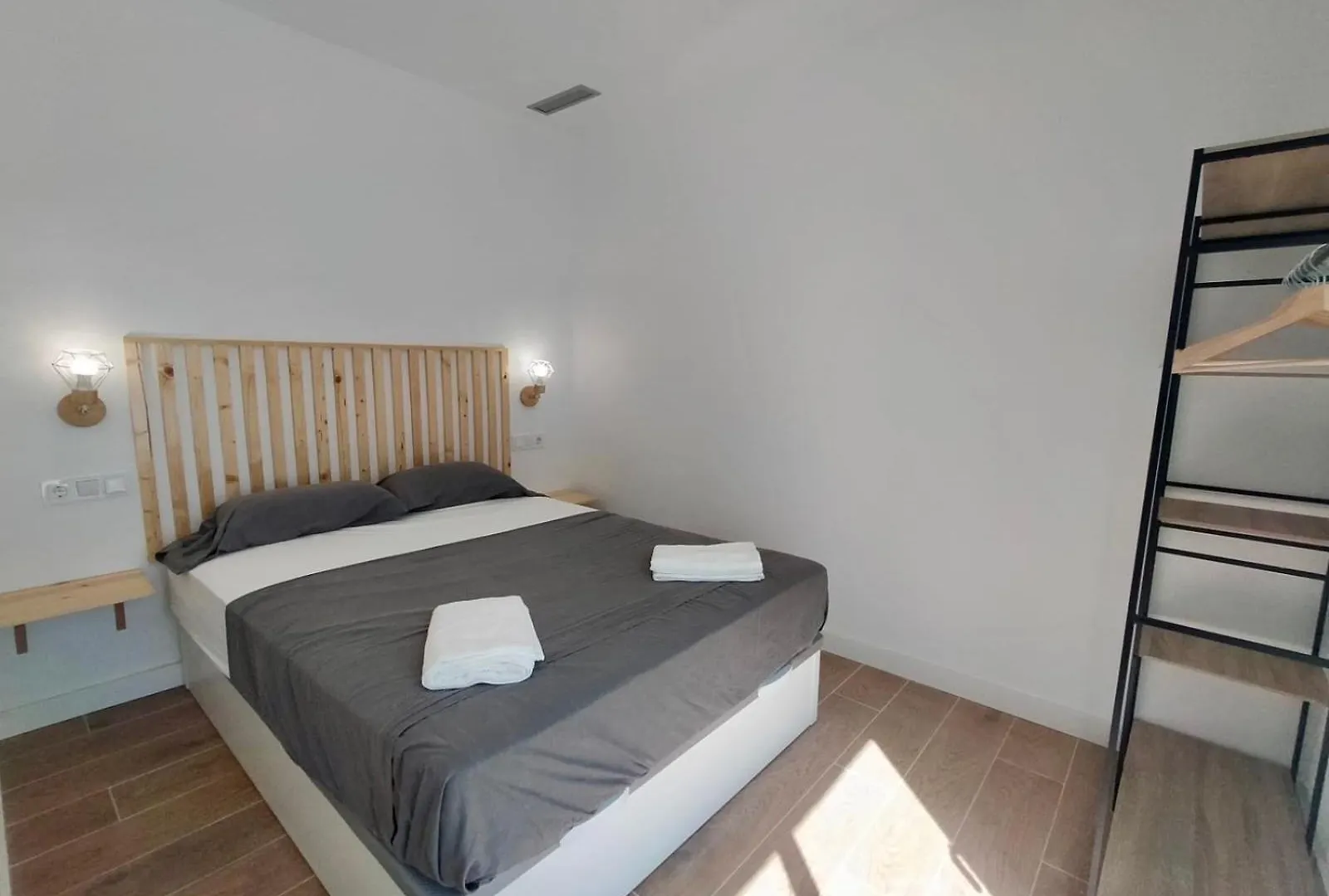 Apartaments Gorgot Empuriabrava 0*,  Spanien